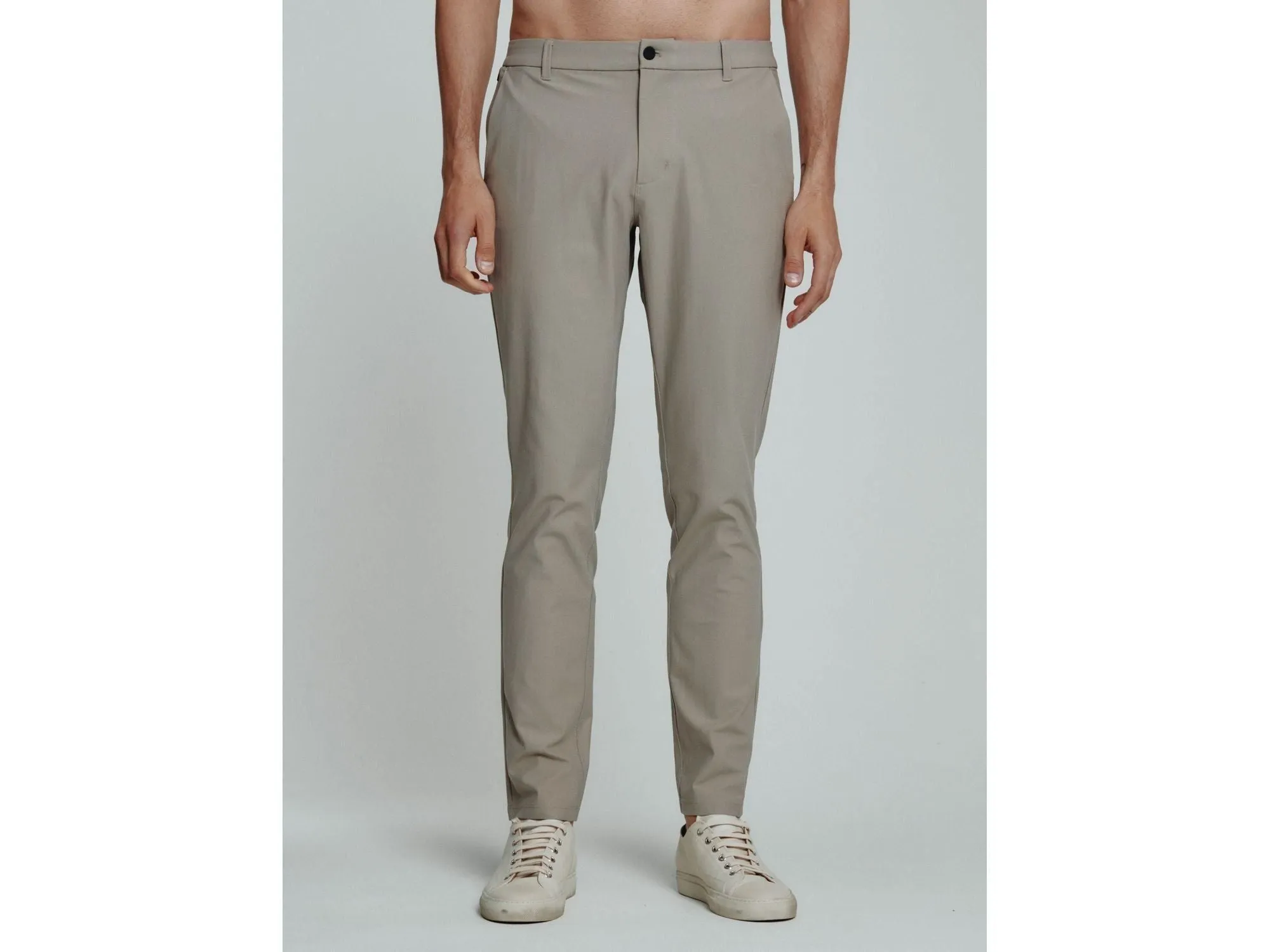 7 Diamonds Infinity Chino In Taupe